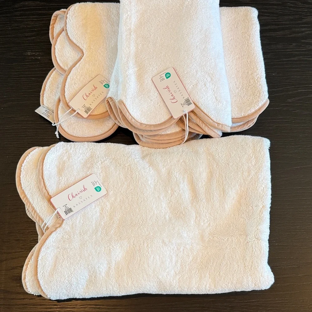 Kassatex Chairish Scallop Edge Bath Towel Collection Color White Tan Sand NWT
